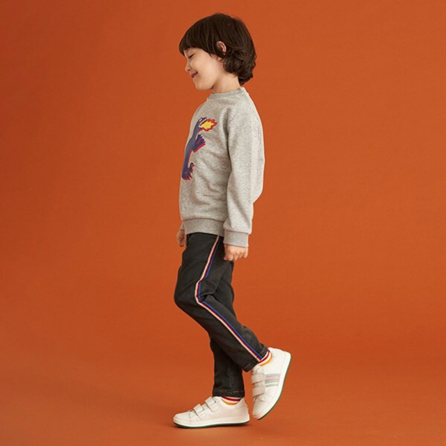 Paul Smith(ポールスミス)のPaul Smith JUNIOR キッズ カットデニムラインパンツ キッズ/ベビー/マタニティのキッズ服男の子用(90cm~)(パンツ/スパッツ)の商品写真