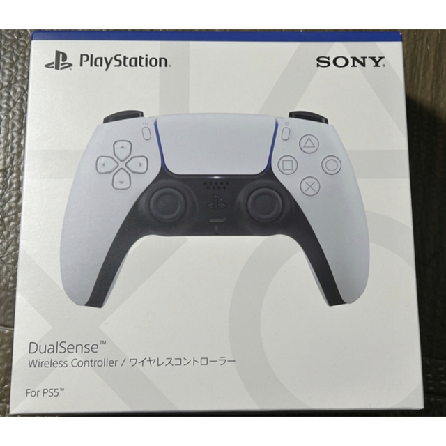 PlayStation(プレイステーション)の新品 PS5 コントローラー ホワイト エンタメ/ホビーのゲームソフト/ゲーム機本体(その他)の商品写真