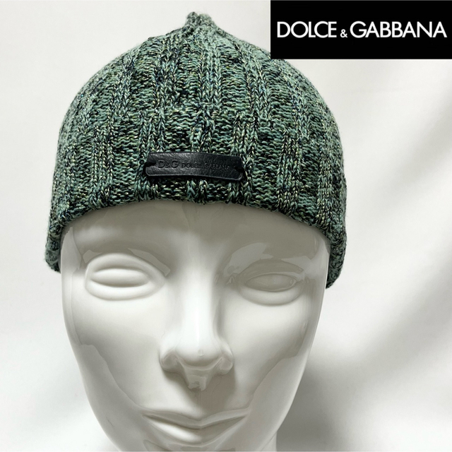 DOLCE&GABBANA(ドルチェアンドガッバーナ)の【美品】DOLCE&GABBANAイタリア製レザーロゴ付きリブ編みニットキャップ メンズの帽子(ニット帽/ビーニー)の商品写真