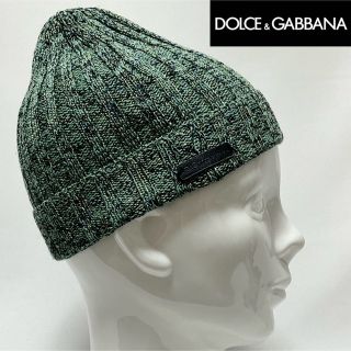 ドルチェアンドガッバーナ(DOLCE&GABBANA)の【美品】DOLCE&GABBANAイタリア製レザーロゴ付きリブ編みニットキャップ(ニット帽/ビーニー)