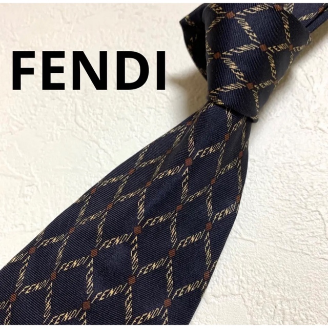 FENDI - FENDI ネクタイ ロゴ 総柄 ブラック x ゴールドの通販 by D.M.shop｜フェンディならラクマ