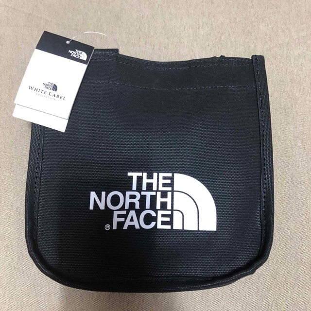 THE NORTH FACE(ザノースフェイス)の海外ノースフェイス　ホワイトレーベル　スクエア　コットン　バッグ　ミニ レディースのバッグ(ショルダーバッグ)の商品写真