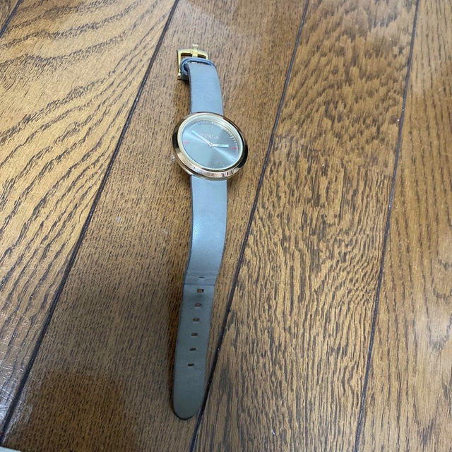 Furla(フルラ)のFURLA 腕時計　モカグレージュ　箱付き レディースのファッション小物(腕時計)の商品写真