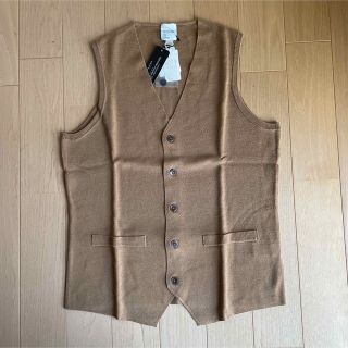 スーツカンパニー(THE SUIT COMPANY)のスーツカンパニーニットベストFILIVIVI社 FOLCO サイXLキャメル(ベスト)