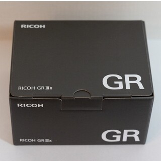 リコー(RICOH)のRICHO GR IIIx 保証残有 予備バッテリー2個＋チャージャー付き(コンパクトデジタルカメラ)
