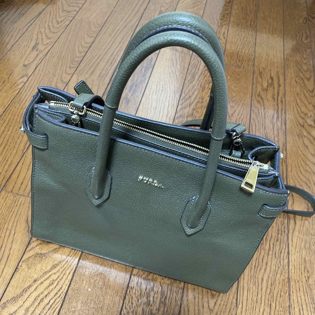 FURLA カーキ　ショルダーバッグ　ハンドバッグ