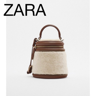 ザラ(ZARA)の【新品未使用】完売品　ZARA ザラ　正規 フェイクファーハンドバッグ　zara(ハンドバッグ)