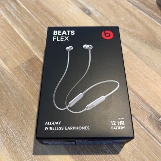 ビーツ(Beats)のBeats Flex ワイヤレスイヤホン スモークグレイ(ヘッドフォン/イヤフォン)