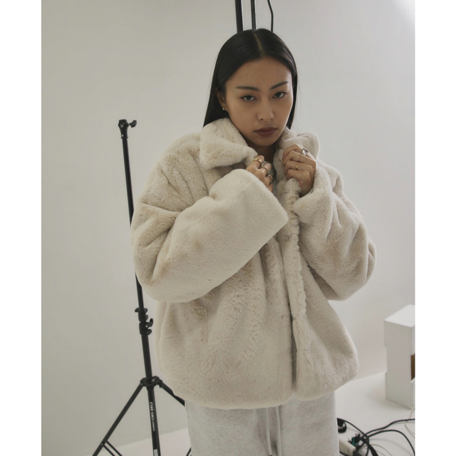 CLENA VOLUME FUR JACKET /iv レディースのジャケット/アウター(毛皮/ファーコート)の商品写真