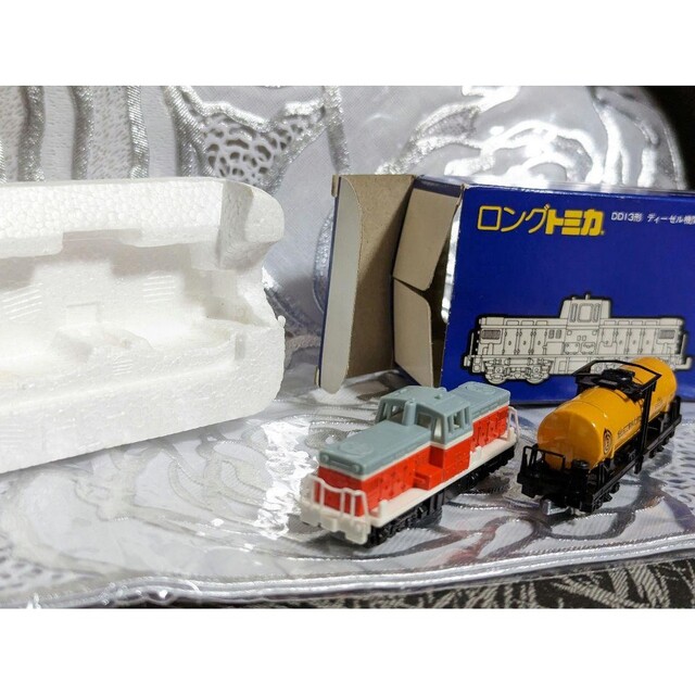 Takara Tomy - TOMYトミーロングトミカDD13形ディーゼル機関車L13国産