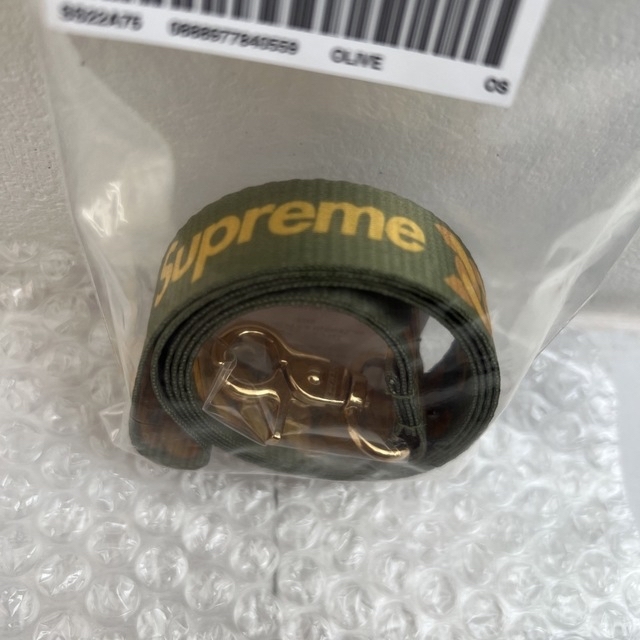 Supreme(シュプリーム)のSupreme CUBAN LINKS LANYARD OLIVE 新品 未使用 メンズのファッション小物(キーホルダー)の商品写真