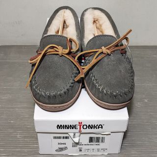 ミネトンカ(Minnetonka)のMINNETONKA ミネトンカ モカシン シープスキンハードソール 3345(スリッポン/モカシン)