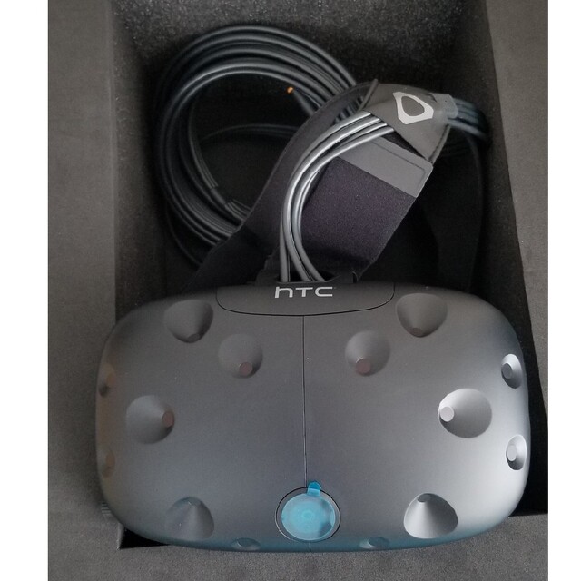 HTC(ハリウッドトレーディングカンパニー)の新品　HTC　VR　ヘッドセット　VIVE スマホ/家電/カメラのPC/タブレット(PC周辺機器)の商品写真