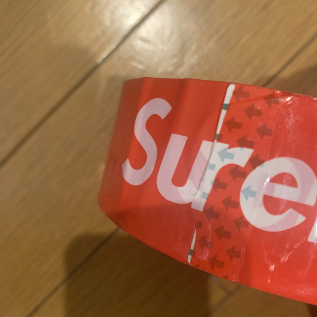 Supreme(シュプリーム)のsupreme パッキングテープ　新品 メンズのファッション小物(その他)の商品写真