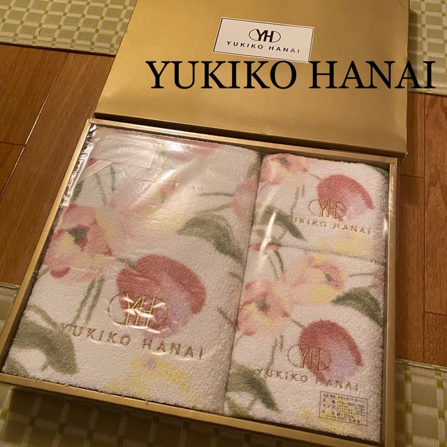 Yukiko Hanai(ユキコハナイ)の未使用　YUKIKO HANAI タオル 3セット　綿100% インテリア/住まい/日用品の日用品/生活雑貨/旅行(タオル/バス用品)の商品写真