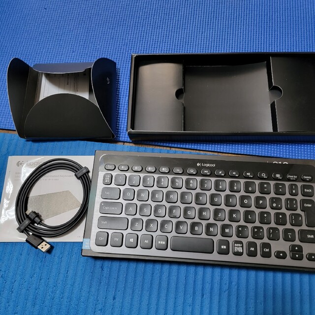 Logicool(ロジクール)のLogicool キーボード K810 スマホ/家電/カメラのPC/タブレット(PC周辺機器)の商品写真