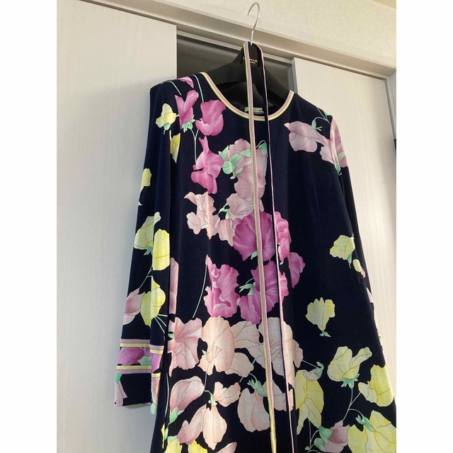 新発売 LEONARD - 新品 レオナール♡ 人気スイートピー柄 サイズ38