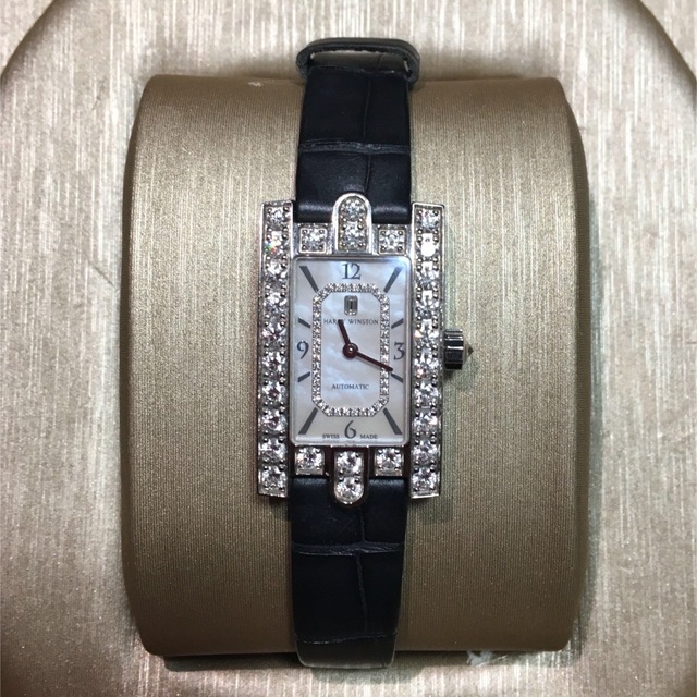 HARRY WINSTON(ハリーウィンストン)の付属品完備 ハリーウィンストン アヴェニュー オートマティック 定価500万以上 レディースのファッション小物(腕時計)の商品写真