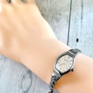 MARGARET HOWELL - 【動作OK】MARGARET HOWELL 腕時計 ラインストーン