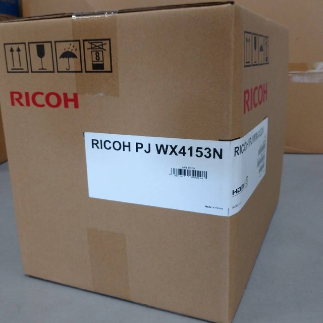 輝く高品質な RICOH - RICOH PJ WX4153N 超単焦点プロジェクター(新品 