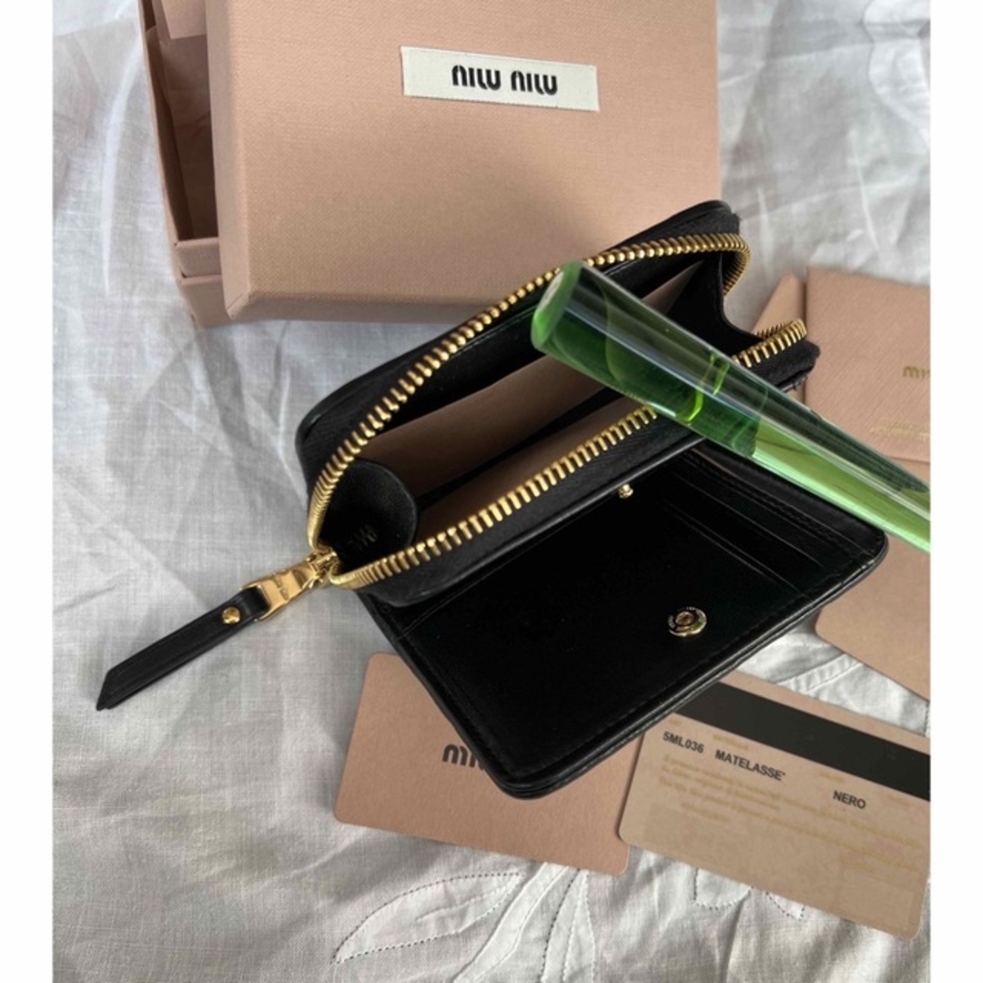 miumiu 二つ折財布 ファスナー 希少 黒 新品 - 財布