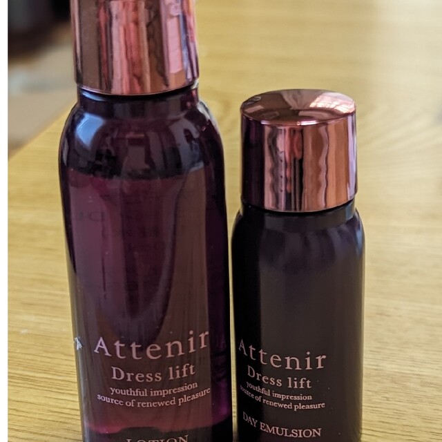 Attenir(アテニア)のアテニア ドレスリフト サンプルサイズ コスメ/美容のキット/セット(サンプル/トライアルキット)の商品写真