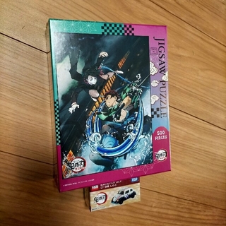 タカラトミー(Takara Tomy)の鬼滅の刃 ジグソーパズルトミカ vol.2 07 胡蝶 しのぶ(ミニカー)