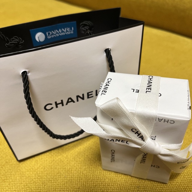 CHANEL(シャネル)の【ギフト包装付】CHANEL ハンドクリーム 50ml ショッパー付 コスメ/美容のボディケア(ハンドクリーム)の商品写真