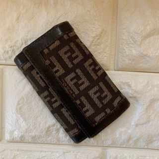 フェンディ(FENDI)の☆ 訳アリ　フェンディー　4連キーケース(キーケース)