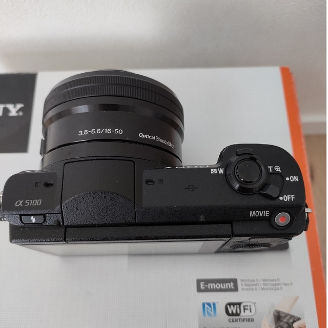 SONY(ソニー)のSONY  α5100 ILCE−5100 ミラーレス一眼レフ スマホ/家電/カメラのカメラ(ミラーレス一眼)の商品写真