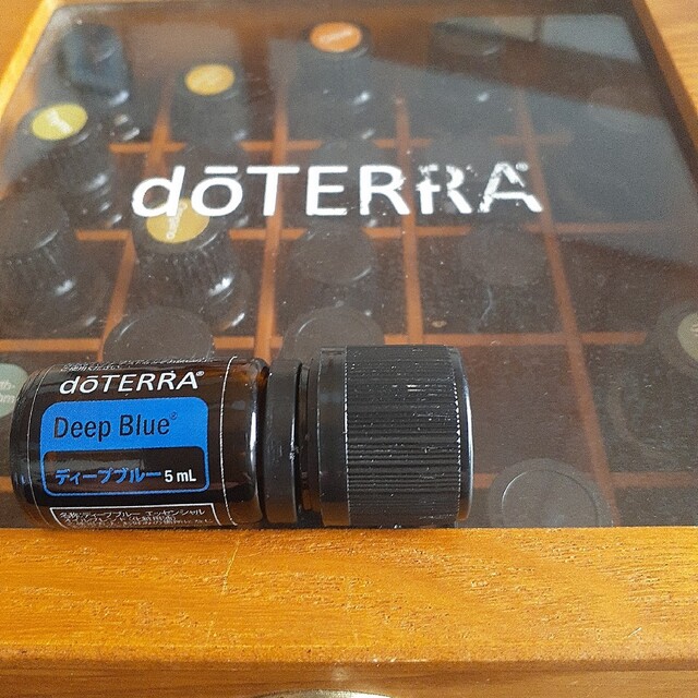 doTERRA(ドテラ)のドテラディープブルー5ml コスメ/美容のリラクゼーション(アロマオイル)の商品写真