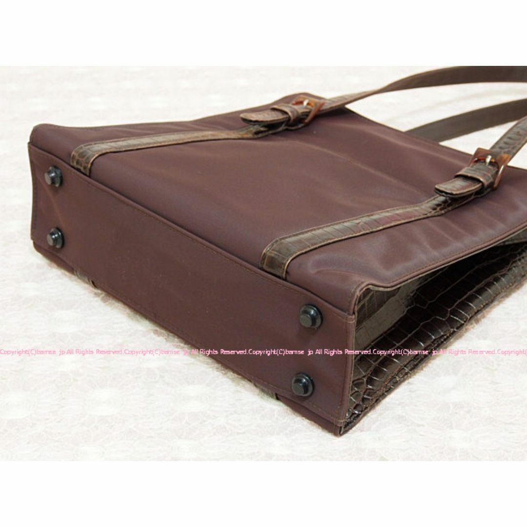 ZARA(ザラ)の*美品⭐️通勤に！素敵なブラウンの ナイロン＆型押し 異素材 ショルダーバッグ レディースのバッグ(ショルダーバッグ)の商品写真