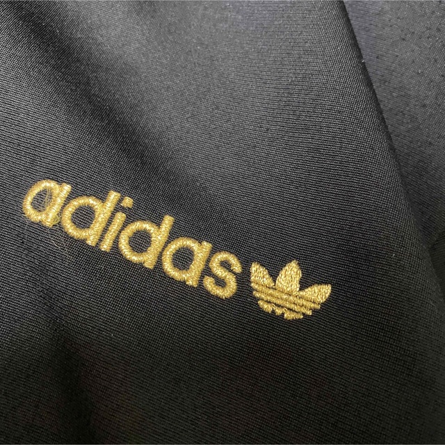 adidas アディダス　ジャージ　トラックジャケット　黒タグ　サイドロゴ メンズのトップス(ジャージ)の商品写真