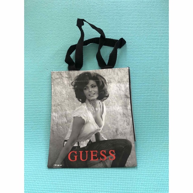 GUESS(ゲス)のゲス　ショッパー レディースのバッグ(ショップ袋)の商品写真