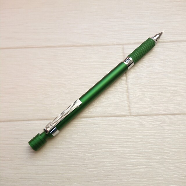 STAEDTLER(ステッドラー)のステッドラー 925  シャーペン  限定カラー グリーン 0.5mm インテリア/住まい/日用品の文房具(ペン/マーカー)の商品写真