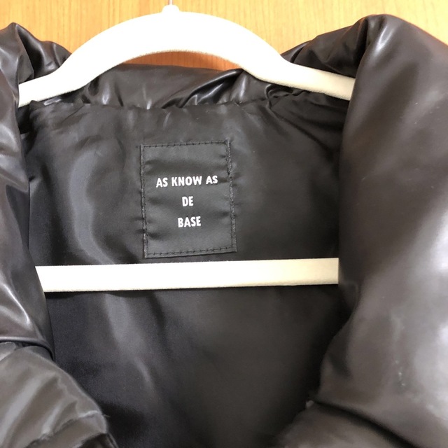AS KNOW AS(アズノウアズ)のアズノウアズ　大きいサイズ　黒ダウンジャケット レディースのジャケット/アウター(ダウンジャケット)の商品写真