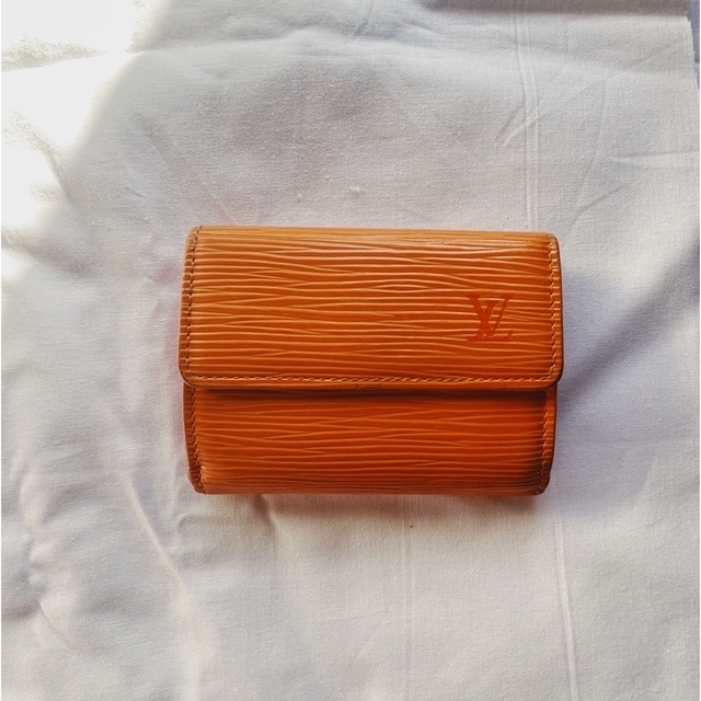 LOUIS VUITTON(ルイヴィトン)のLOUIS VUITTON エピシリーズ　ミニ財布 レディースのファッション小物(財布)の商品写真