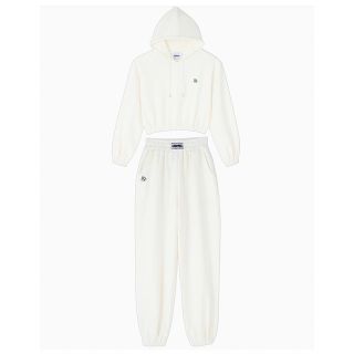 épine - セットアップ【新品】epine エピヌ LE SSERAFIM ルセラフィム