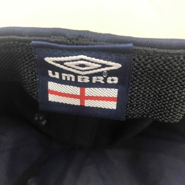 UMBRO(アンブロ)のアンブロ　イングランド　キャップ スポーツ/アウトドアのサッカー/フットサル(その他)の商品写真