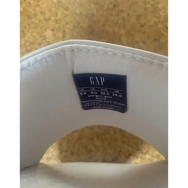 GAP(ギャップ)のGAP FLY slide ベナッシ　サンダル　厚底　シャワーサンダル レディースの靴/シューズ(サンダル)の商品写真