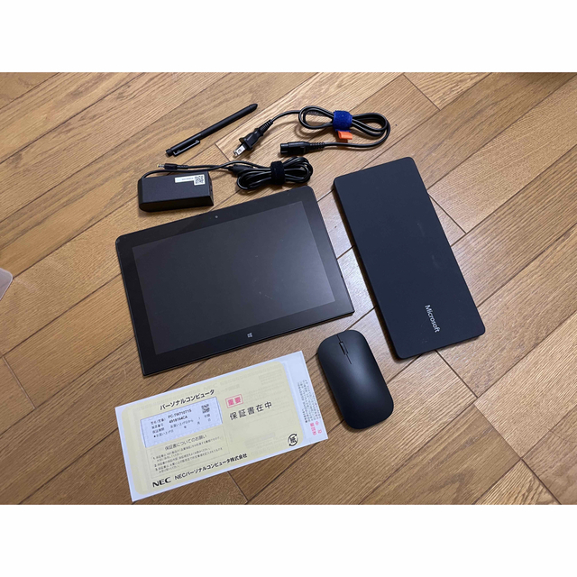 NEC(エヌイーシー)のLaVie Tab W PC-TW710T1S スマホ/家電/カメラのPC/タブレット(タブレット)の商品写真