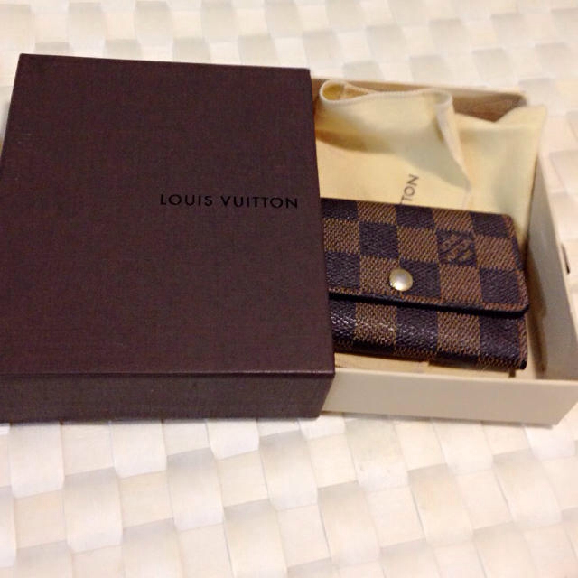 LOUIS VUITTON(ルイヴィトン)のLV★キーケース その他のその他(その他)の商品写真