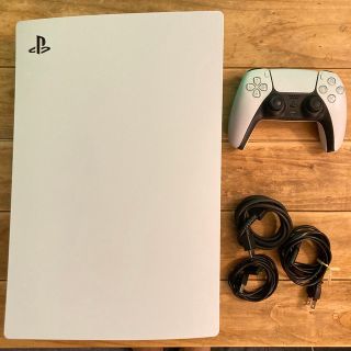 ソニー(SONY)の【値下げ】綺麗なPS5 半年間使用　おまけ付き(家庭用ゲーム機本体)