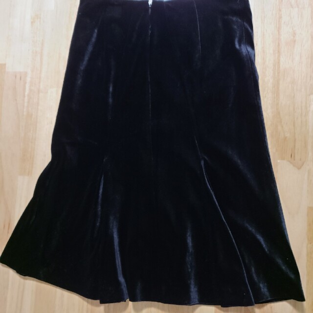 INED(イネド)のINED　フレアースカート レディースのスカート(ひざ丈スカート)の商品写真