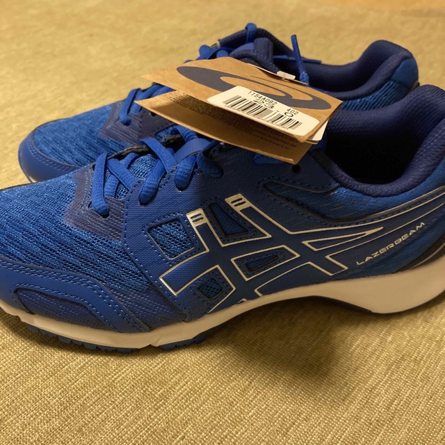 asics(アシックス)のアシックス　スニーカー キッズ/ベビー/マタニティのキッズ靴/シューズ(15cm~)(スニーカー)の商品写真