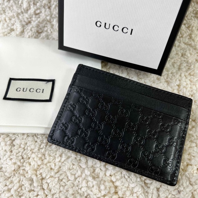 Gucci(グッチ)の【美品】GUCCI グッチ パスケース カードケース ブラック シマレザー メンズのファッション小物(名刺入れ/定期入れ)の商品写真