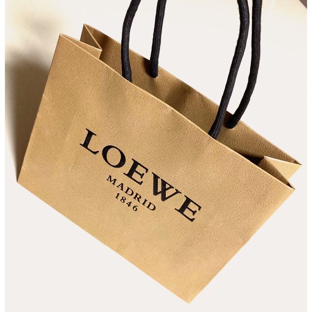 LOEWE(ロエベ)の🌱ロエベ【紙袋ショップ袋(ミニ)】 🌱送料込 レディースのバッグ(ショップ袋)の商品写真