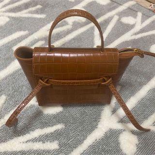 セリーヌ(celine)のセリーヌ　ナノベルトバック　クロコダイル型押し　タン(ショルダーバッグ)