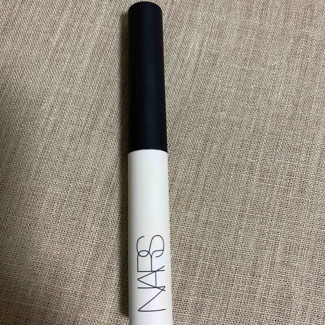 NARS(ナーズ)のNARS (ナーズ) スマッジプルーフ アイシャドーベース 8g #2211 コスメ/美容のベースメイク/化粧品(化粧下地)の商品写真