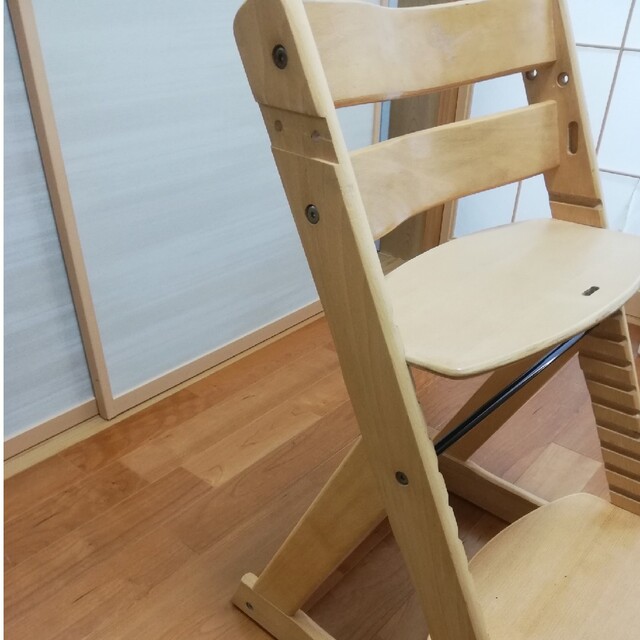 日本育児(ニホンイクジ)の子供椅子　日本育児製 キッズ/ベビー/マタニティの寝具/家具(その他)の商品写真